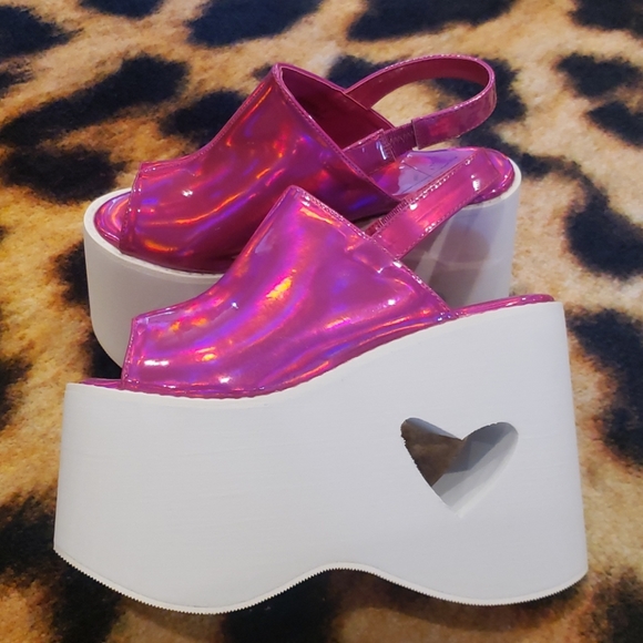 ⭐SALE⭐Chunky Barbie Holographic Wedges - Picture 3 of 10